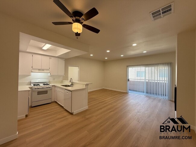 Photo - 11459 Collins St Apartment Unit 111