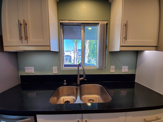 Building Photo - ***   OPEN HOUSE TODAY   ***
Join us today (SUNDAY) JUNE 14, 2026 from 12:00 PM – 5:00 PM 
   (Un... Unit Apt 4