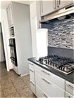 Cooktop, Backsplash - 14832 Hartsook St