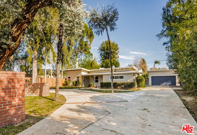 Photo - 5754 Fallbrook Ave