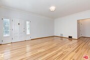 Photo - 448 1/2 S Wilton Pl