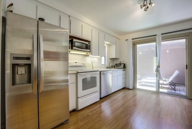 Photo - 1160 Coast Blvd