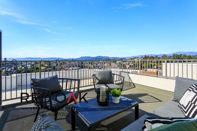 1011-1013 Everett St - 1011-1013 Everett St Condo Unit A-103
