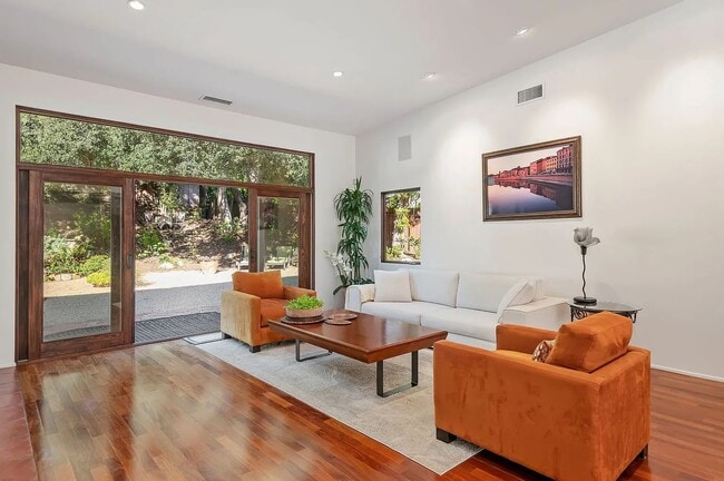 Photo - 937 Camino Viejo Rd