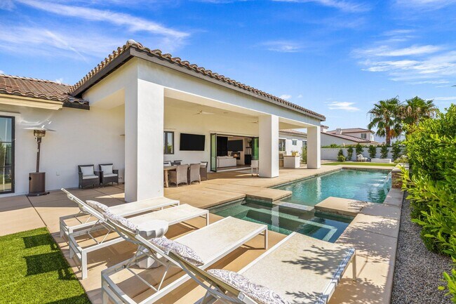 Photo - 49636 Constitution Dr