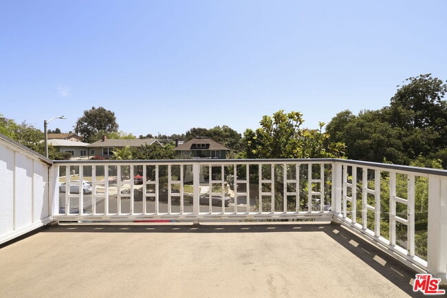Photo - 727 N La Fayette Park Pl Unit 2