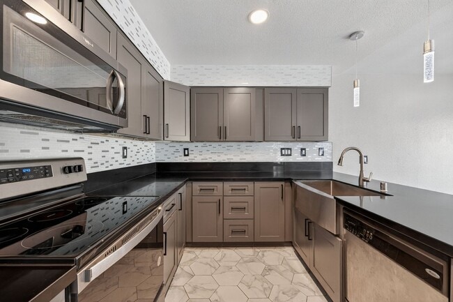 Photo - Newly renovated 2 bedroom, 2.5 bath townhome available in Chula Vista!