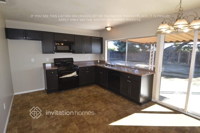 Photo - 2141 E Bessant St