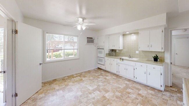 Photo - 35371 Schad Ln