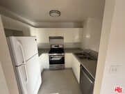 Photo - 326 S Manhattan Pl Unit 205