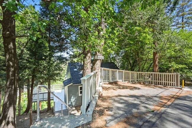 Photo - 23920 Scenic Dr
