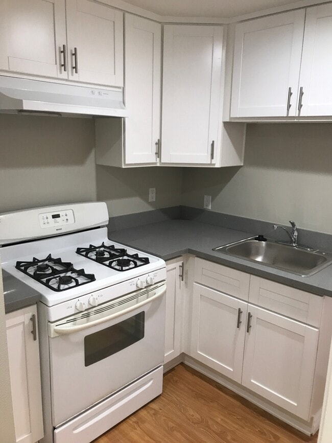 Building Photo - 18941 Vose St Unit #18943 Vose St