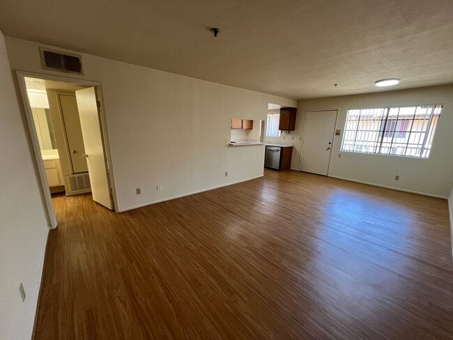 Photo - 1517 Rock Glen Ave Unit 204