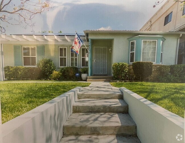 Building Photo - 11861 Laurelwood Dr Rental