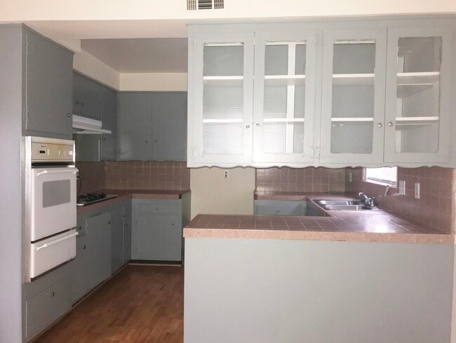 Building Photo - 4456 W 115th St Unit B Rental