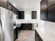 Photo - ~ AVAILABLE NOW ~ DUPLEX (RIGHT)