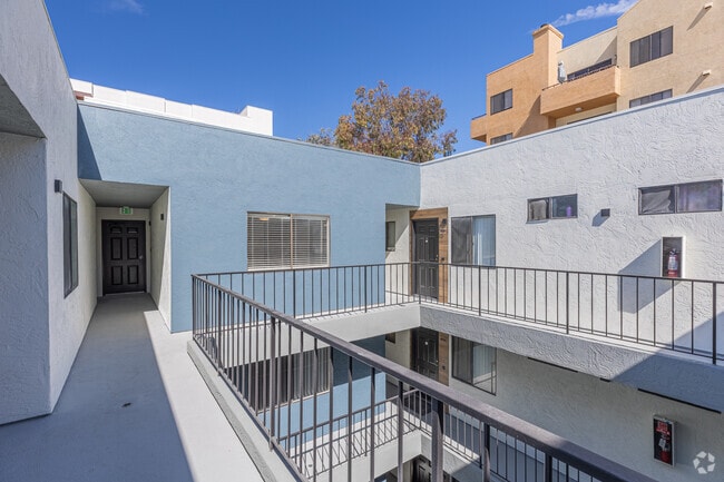 Courtyard - City Villas Apartments