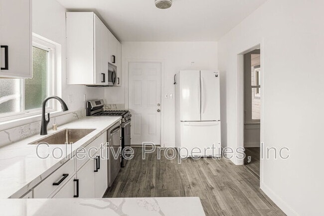 Photo - 2084 Kearney Ave