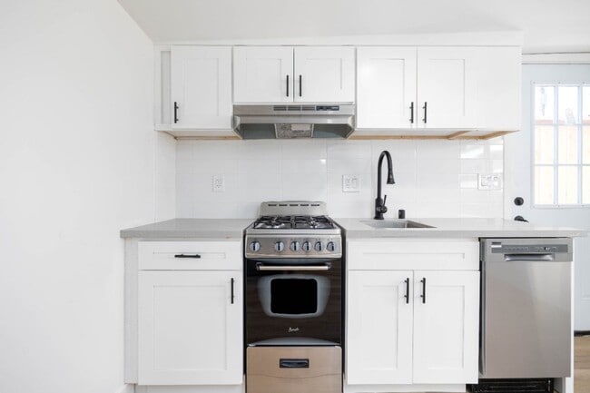 Photo - 6965 Saranac St Unit 6967 Saranac St