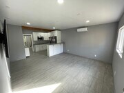 Photo - 16220 Schoenborn St