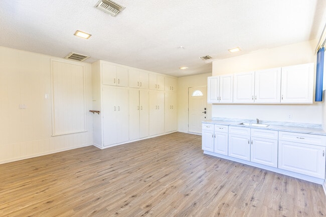 Photo - 7246 Hatillo Ave