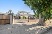 Photo - 11840 Archwood St Townhome