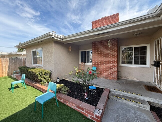 Photo - 5223-5225 E Falls View Dr