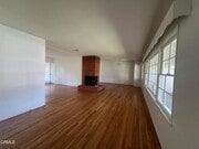 Photo - 1542 Alameda St House