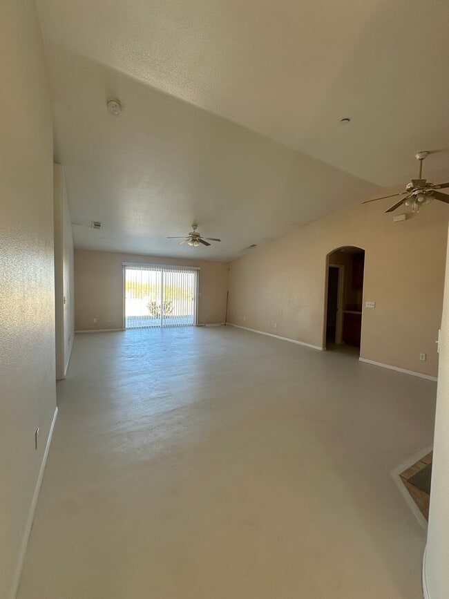Photo - 4 bedroom home close to Joshua Tree National Park!