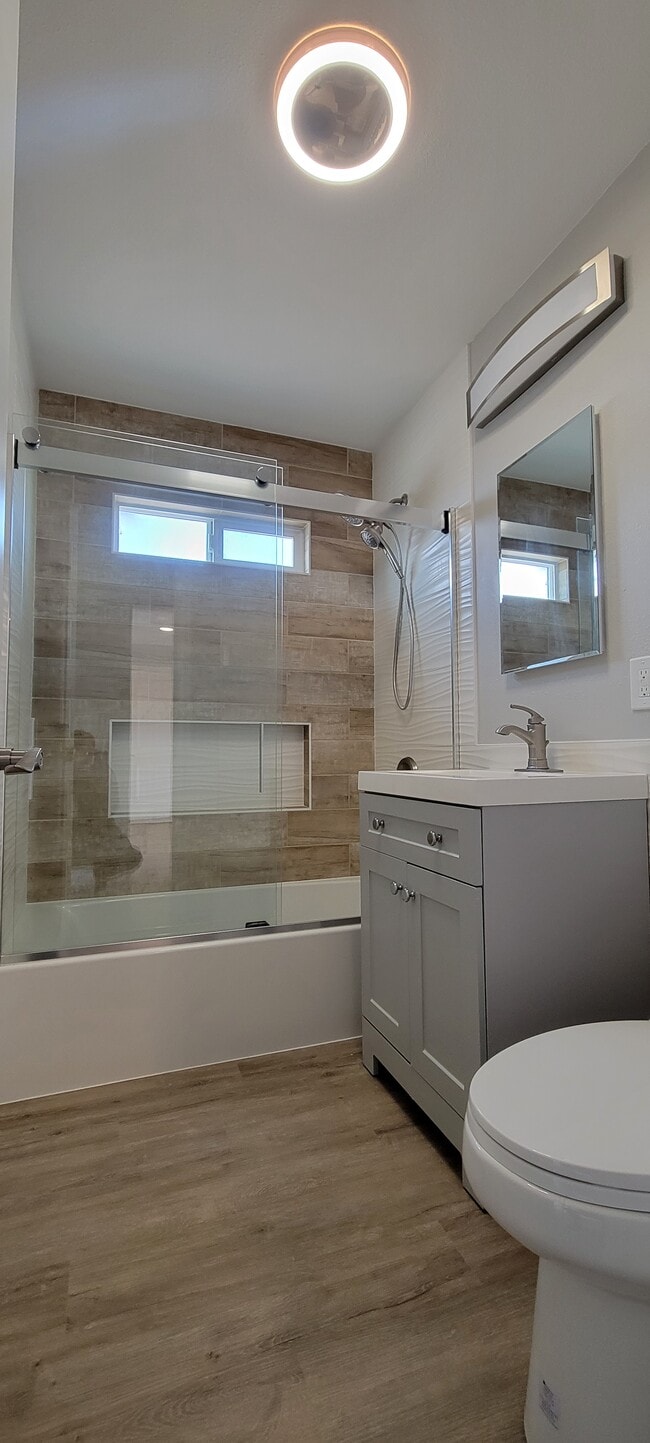 Bathroom - 115 Juniper St Unit B