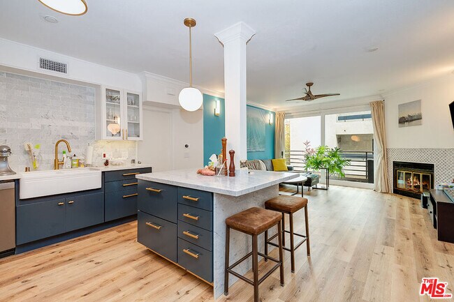 Photo - 20 Catamaran St Unit 104