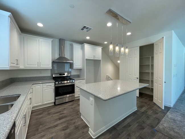 2nd floor kitchen - 7566 Channel View St