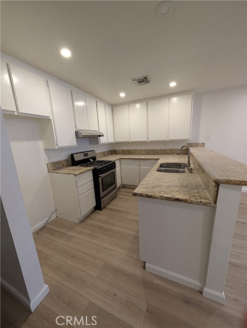 Photo - 17330 Chatsworth St