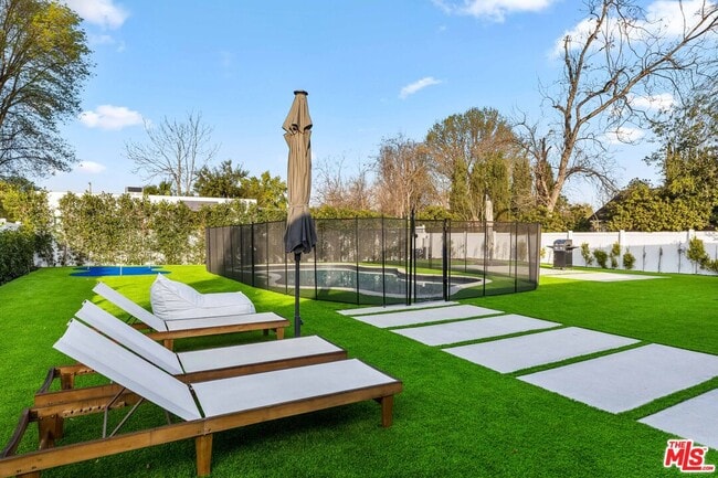 Photo - 5827 Jumilla Ave