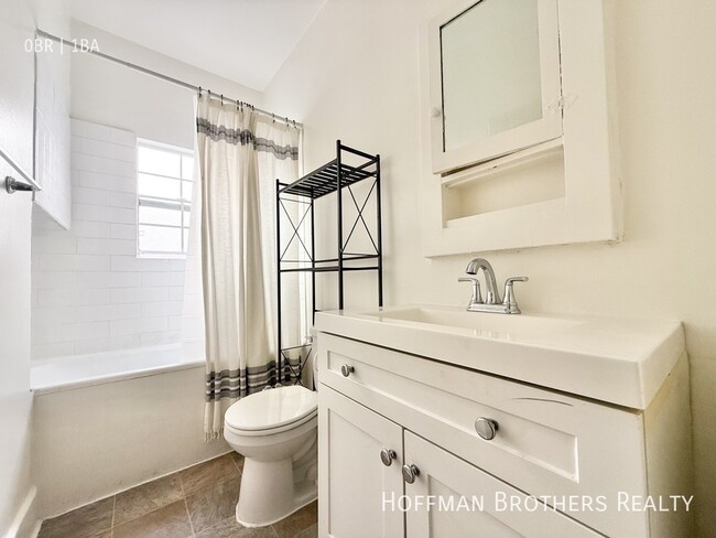 Photo - 1817 Ivar Ave Unit 106