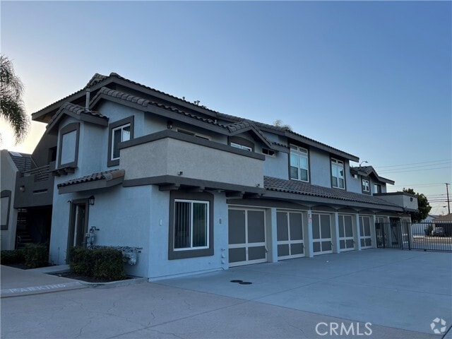 Building Photo - 8202 Artesia Blvd Unit 5 Rental
