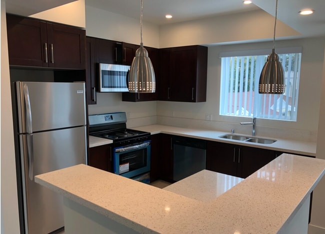 Photo - 14802 Delano St Townhome
