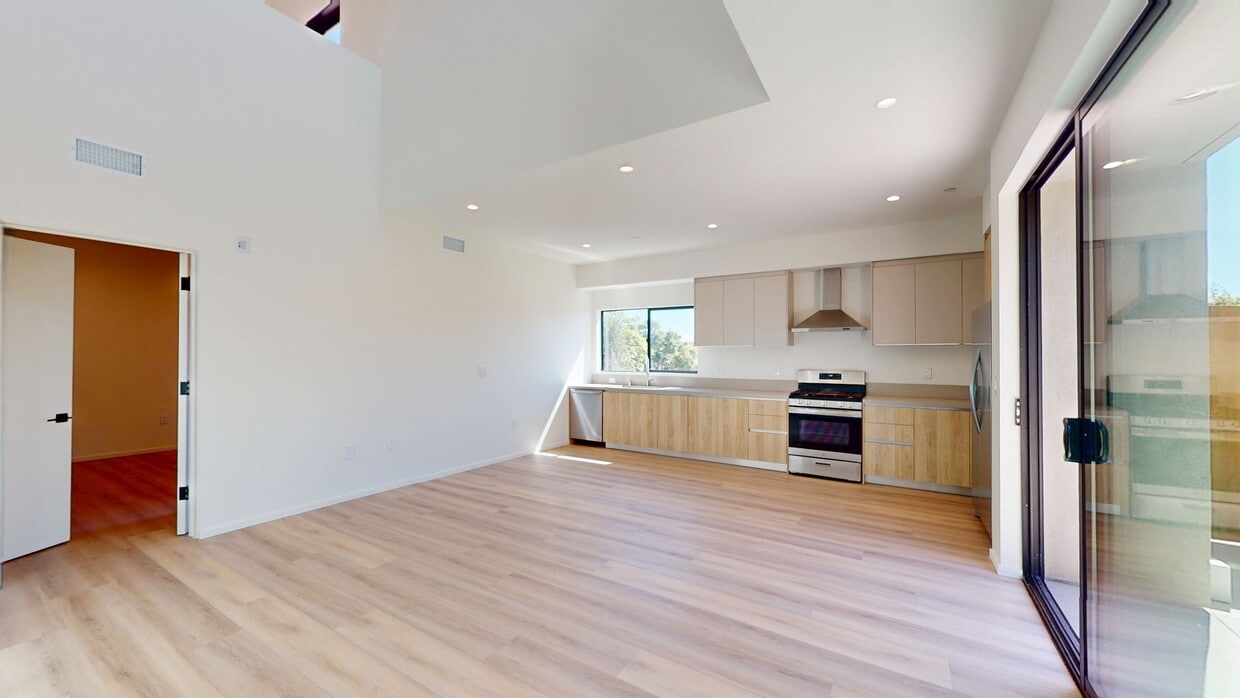 3D Tour - 1853 12th St Unit A