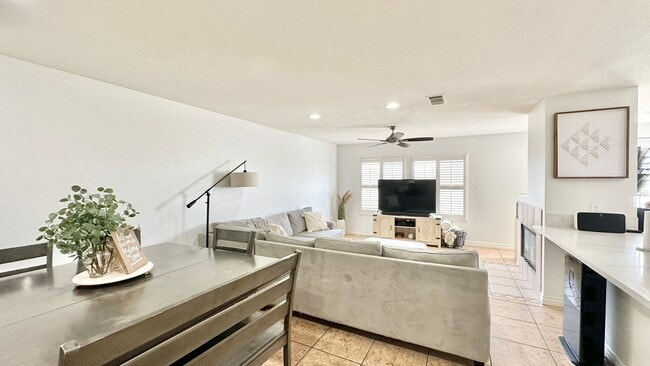 Photo - Bright & Lovely Two Story Townhome in the VistaMonte at San Luis Rey HOA Community of Oceanside!