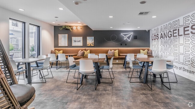 Resident lounge - West 27th Place