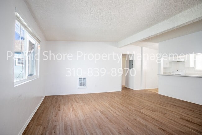 Building Photo - 24 27th Pl Unit 4 Rental