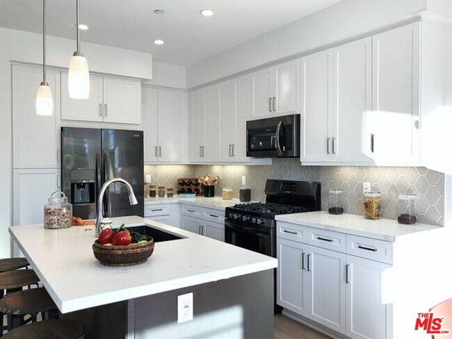 Photo - 7105 Tampa Ave