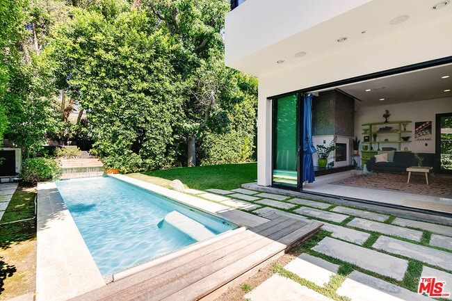 Photo - 4233 Shadyglade Ave