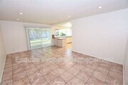 Photo - 1035 Woodgate Ct House