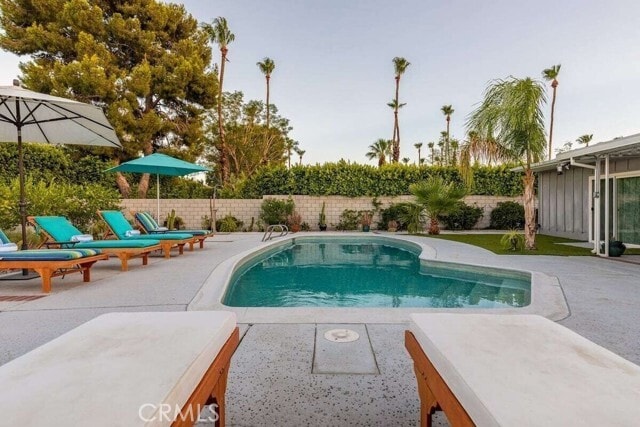 Photo - 980 N Biskra Rd