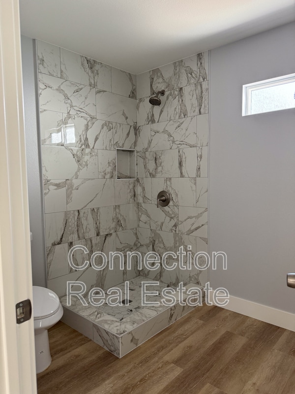 Photo - 641 Ward St Unit 5