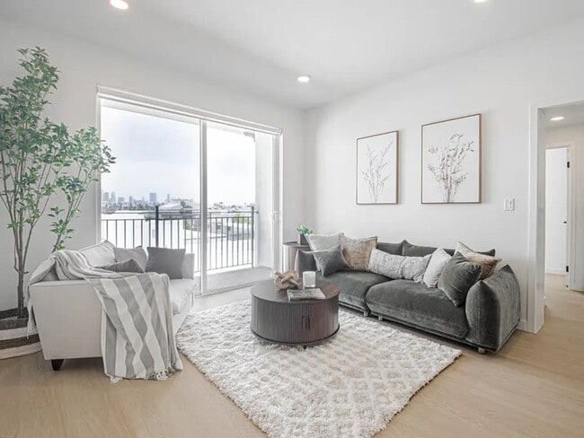 Photo - Welcome to the Gramercy Unit 509