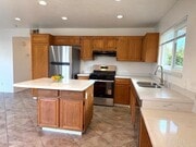 Photo - 635 Woodward St