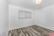 Photo - 2922 S Budlong Ave Apartment Unit 6