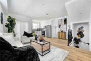 Photo - 11960 Vanowen St